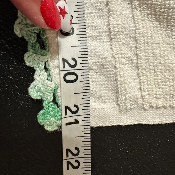 Vintage Cannon Towel with Hand Crochet Basket in Variegated Green Weave Design - Picture 9 of 14